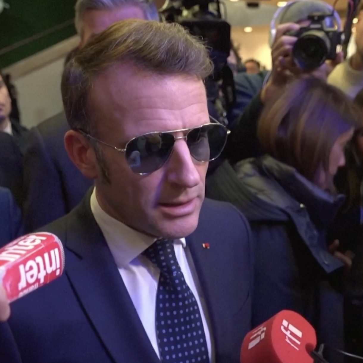 "J'assume tout ce que je fais, j'ai l'habitude d'être cohérent entre ce que je dis à l'extérieur et ce que je fais de manière privée"